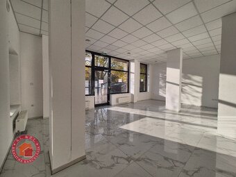 Krásny 66 m2 OBCHODNÝ PRIESTOR V SENCI - CENTRUM, NÁMESTIE 1 - 4