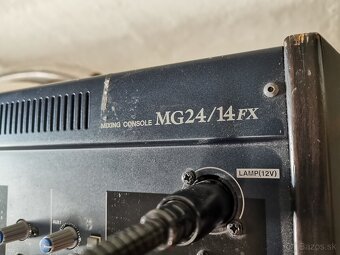 Mix pult Yamaha MG 24 - 4