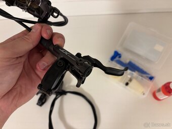 Kompletní brzdy Shimano Deore XT (BL-M8100 a BR-M8120) - 4