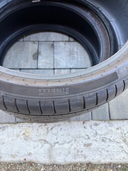 Predám 2ks letné pneu PIRELLI P ZERO 245/35R20 - 4