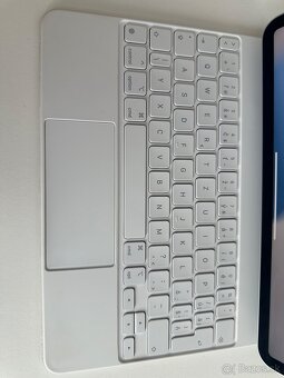 Apple iPad Pro 11” 512 GB Wi-Fi + Magic Keyboard + Apple Pen - 4