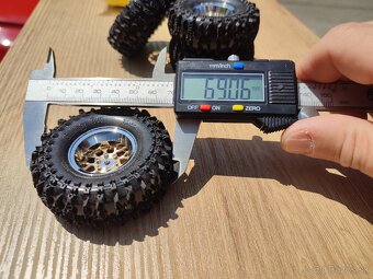 1.3 palcové kolesá Injora na RC auto - 4