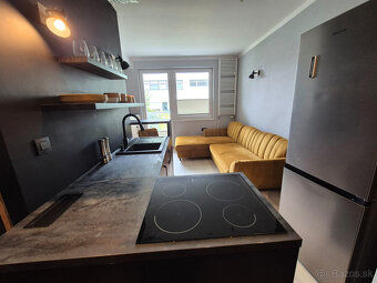 Na prenájom útulná garsónka s balkónom v centre Žiliny - 4