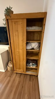 Masívna drevená skriňa - 4