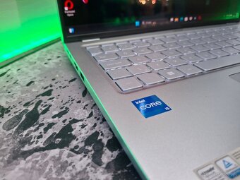 💻 Acer Swift 14 OLED 💥 i5 / 16GB / 512GB SSD - 4