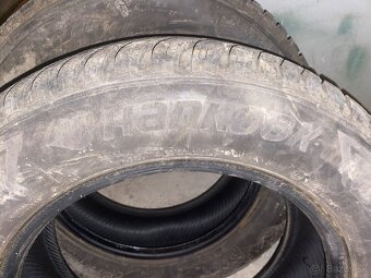 Pnuematiky 215/60 R16 - 4