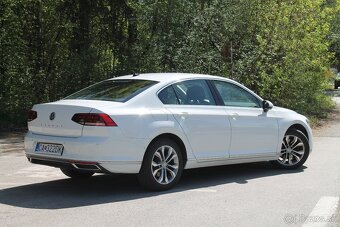Volkswagen Passat 2.0 TDI Elegance DSG - 4