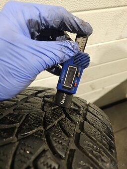 Zimné Pneu Dunlop SP WinterSport3D 215/60 R17 C - 4