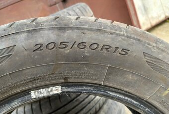205/60 R15 Dunlop - 4