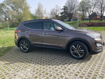 Hyundai Santa Fe 4X4 2,2 CRDI 145KW A/T 7 miestne - 4