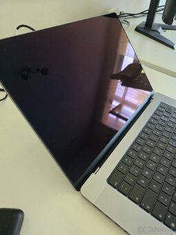 16"  Macbook Pro M1 + 16GB Ram + 1GB SSD + 10 CPU +16 GPU - 4