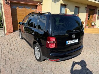 Volkswagen Touran 1,9 TDi 7miest - 4