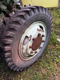 Zadnu napravu s kolesami V3S - 4