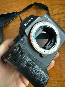 Sony A7R ii + prislusenstvo - 4