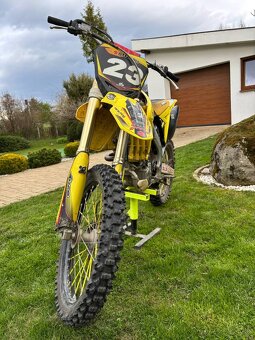 Suzuki RMZ 250 - 4
