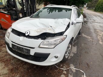 Rozpredam Renault Megane III 3 Grandtour combi 1.6 i - 4