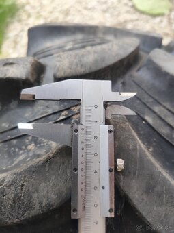 Pneumatiky 25/10 R12 - 4