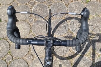 Predám cestný bicykel GIANT veľkosť S - 4