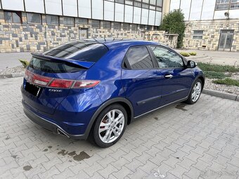 Predám Hondu Civic 1.8 Automat - 4