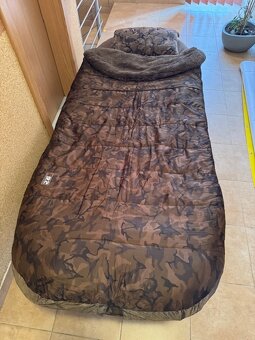 FOX Lehátko so spacákom R2 Camo Bedchair Standard - 4