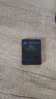 PS2 + 2 ovladače a pamäťová karta - 4