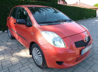Predám Toyota Yaris 1.3 VVTI 64kw s klímou - 4