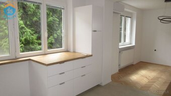 Na dlhodobý prenájom moderný, novo zrekonštruovaný 3 izbový - 4