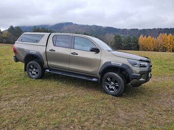 Toyota Hilux - 4
