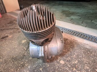 Predam MOTOR Jawa 590 sport - 4