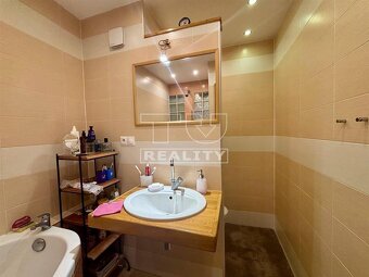 Na predaj nadštandardne zrekonštruovaný 2 izbový byt v... - 4