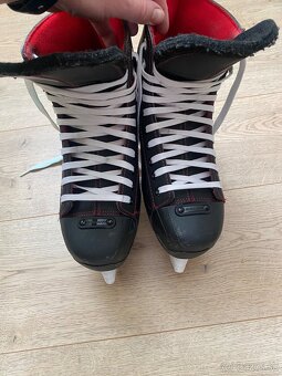 Hokejové korčule - 4