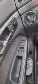 Volkswagen Touran - 4