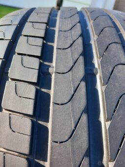 235/40 r19 letne pneumatiky - 4