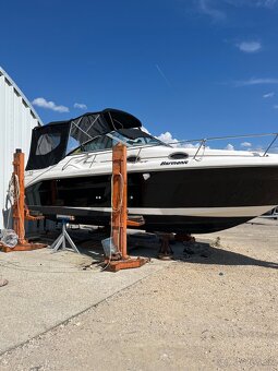 Motorová lod Sea Ray 270 - 4