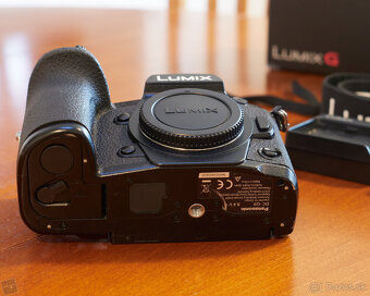 Panasonic Lumix G9 - 4