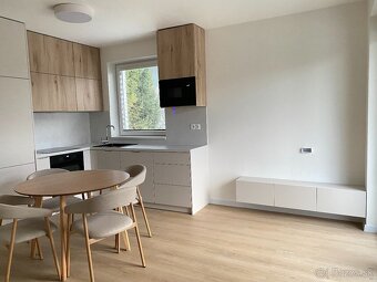 Prenájom 2 izbového bytu Eden Zakamenne - 4