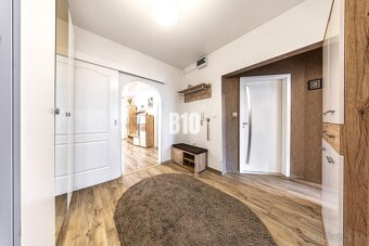 REZERVOVANÉ - ZREKONŠTRUOVANÝ 3 IZBOVÝ BYT S VÝHĽADOM NA MES - 4