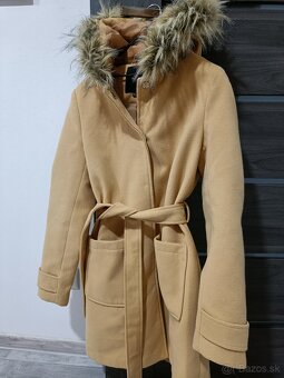 Dámsky béžový kabát veľ 38 - 4