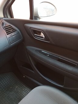 Rozpredám Citroën C4 1.4k KFU coupé - 4