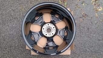 R17 dacia duster 5x114,3 mm - 4