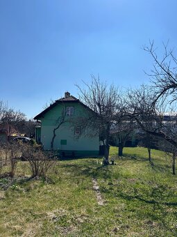 NA PREDAJ RODINNÝ DOM SO ZÁHRADOU - 4