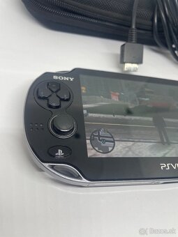 PS Vita Wi-Fi (PCH-1004) OLED -16GB - 4