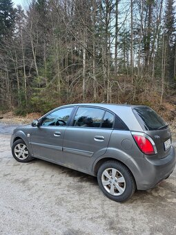 Kia Rio 2011 - 4