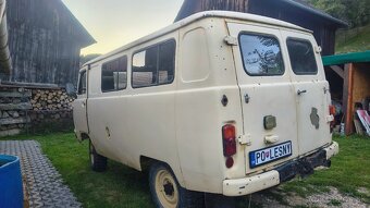 UAZ 452 - 4