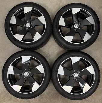 Zimná sada Volvo EX30 - 5x108 R19 , 245/45/19 - 4