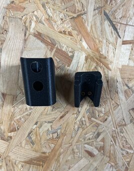 Držiaky batérií BOSCH 12V - 4