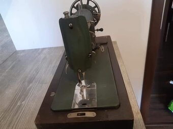 Husqvarna manualny sijaci stroj - 4