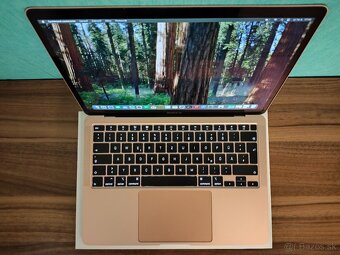 MacBook Air 2020 | i7 • 8GB • 256GB SSD - 4