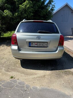 Toyota Avensis Combi - 4