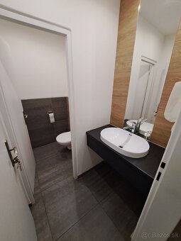 Obchodný priestor, kancelária - 26m2 - 4